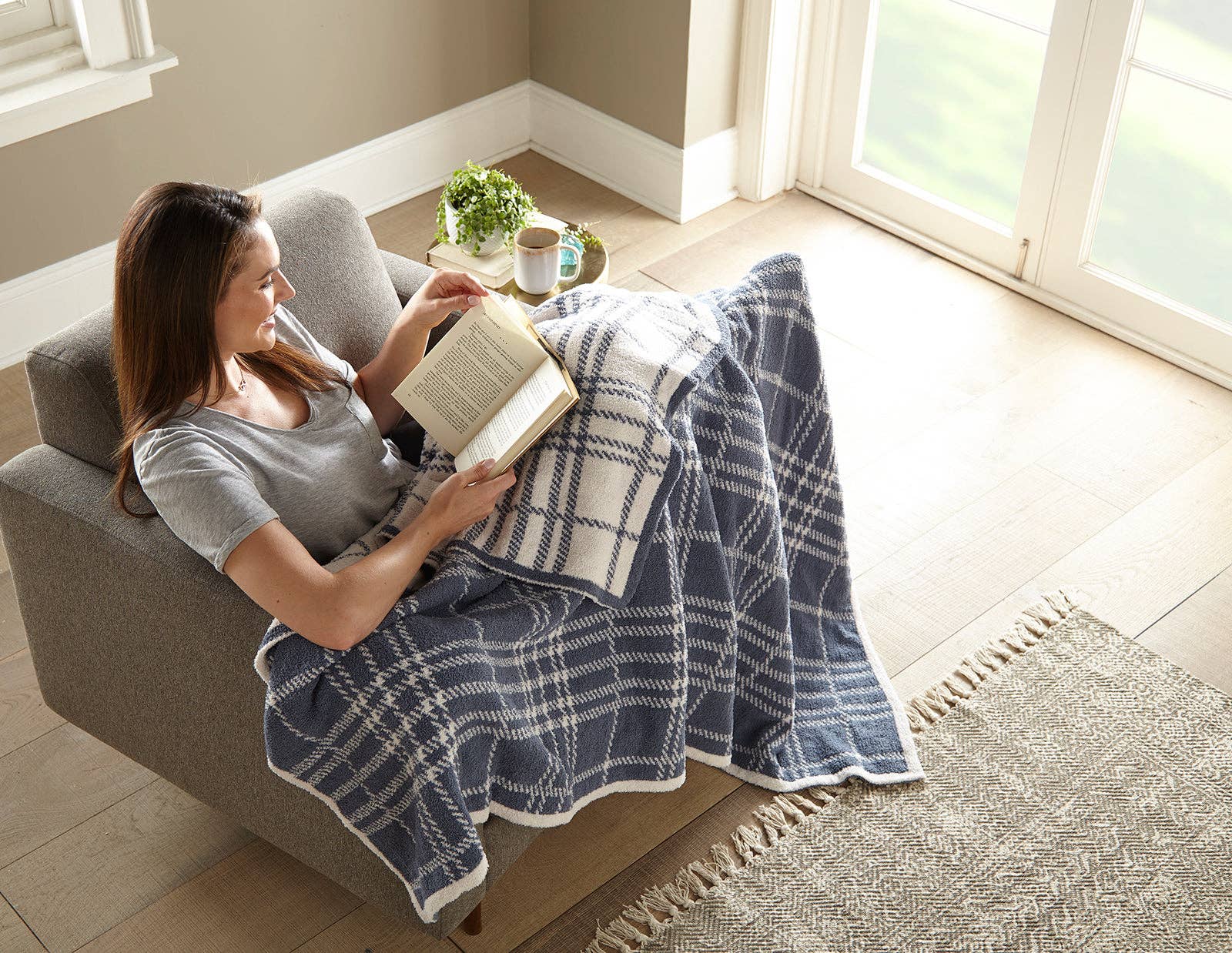 Quinn Plaid Cozy Knit Throw 60" x 70"