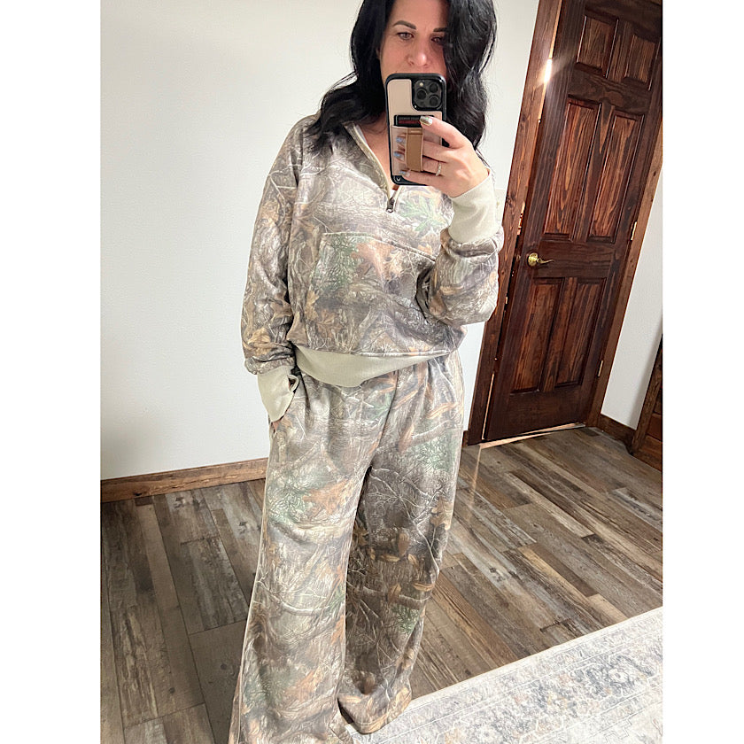 Camo Easy Does it Pullover