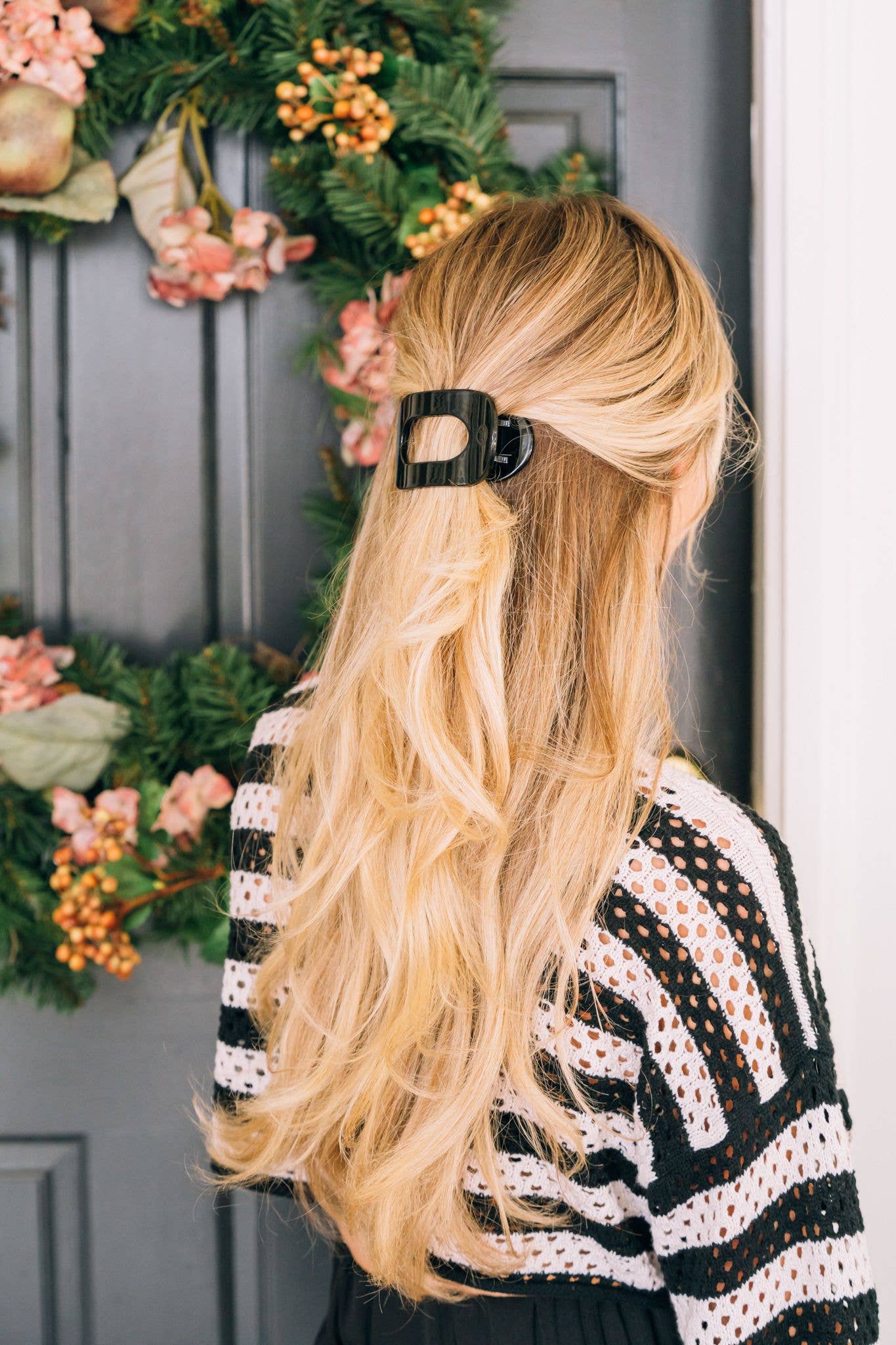 TELETIES - Round Flat Hair Clip | Small | Jet Black