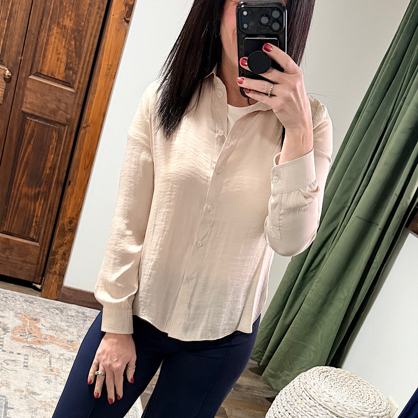 Fitted Long Sleeve Button Up Blouse