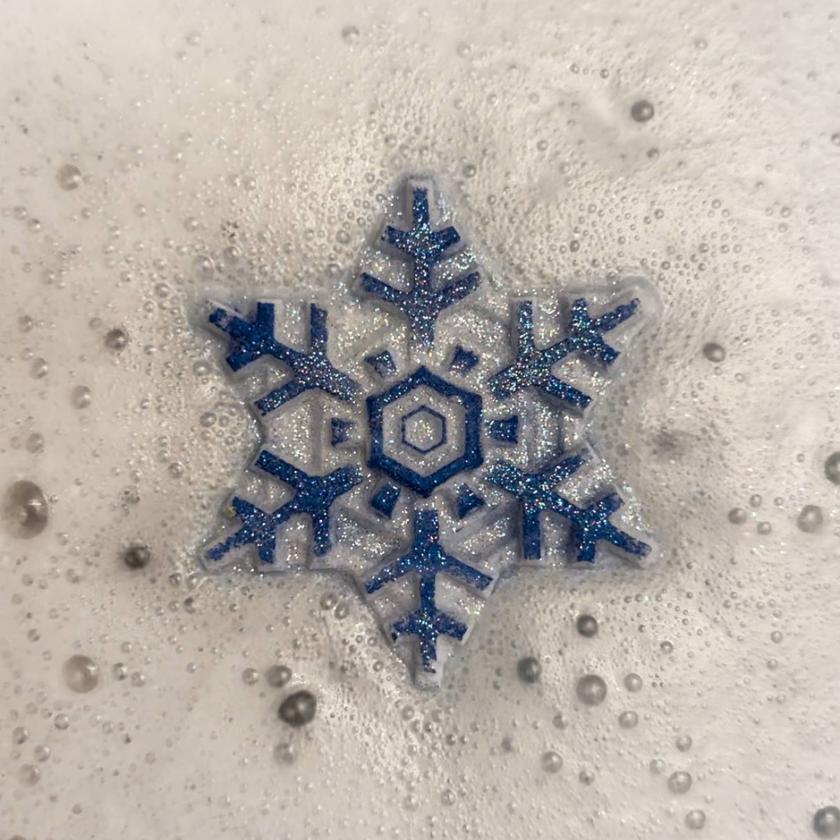 Classic Snowflake Bath Bomb