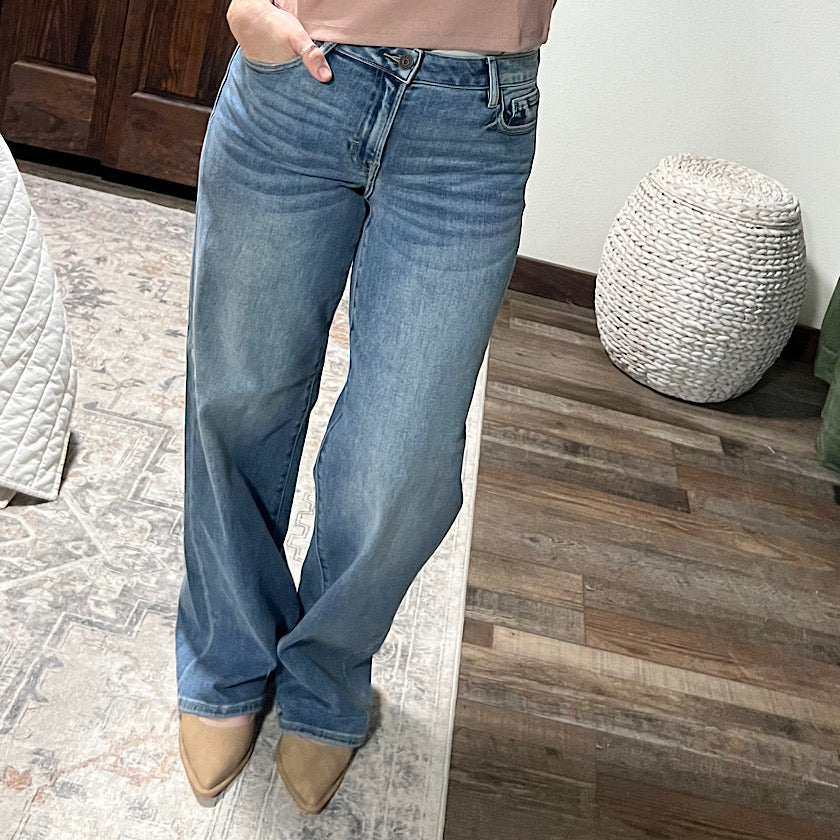 Hidden Suri Dad Jean 32"