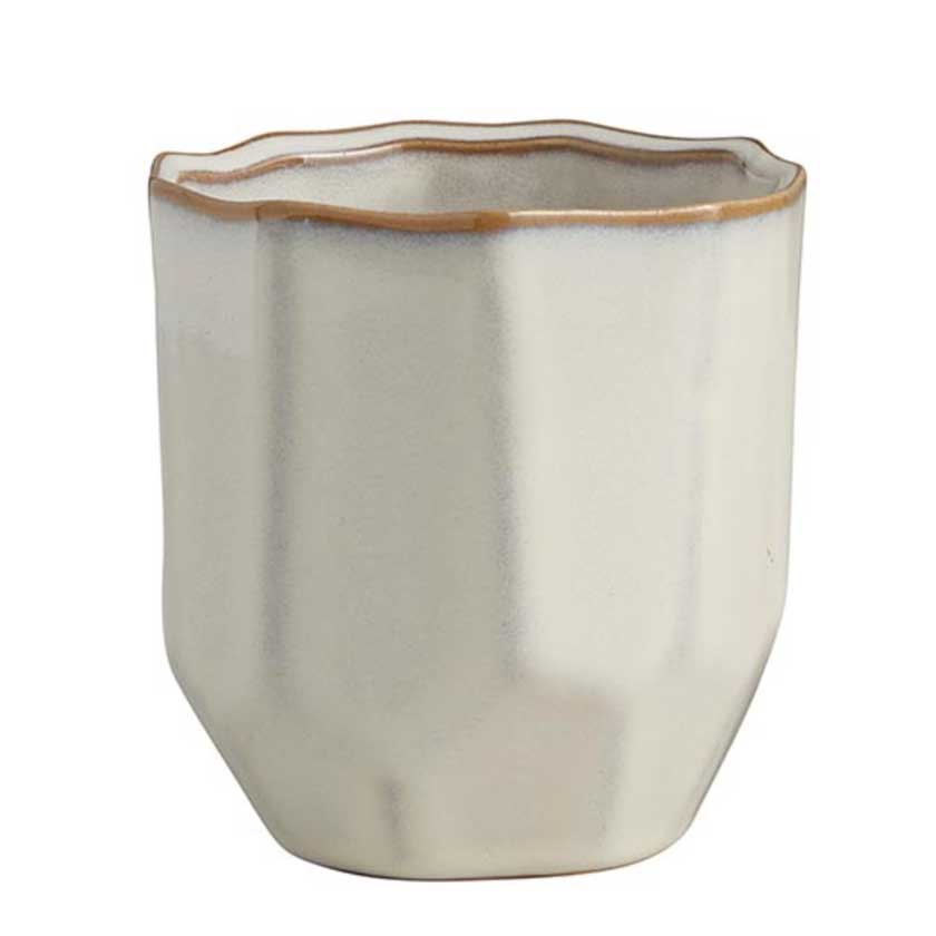 This classic white pot fe