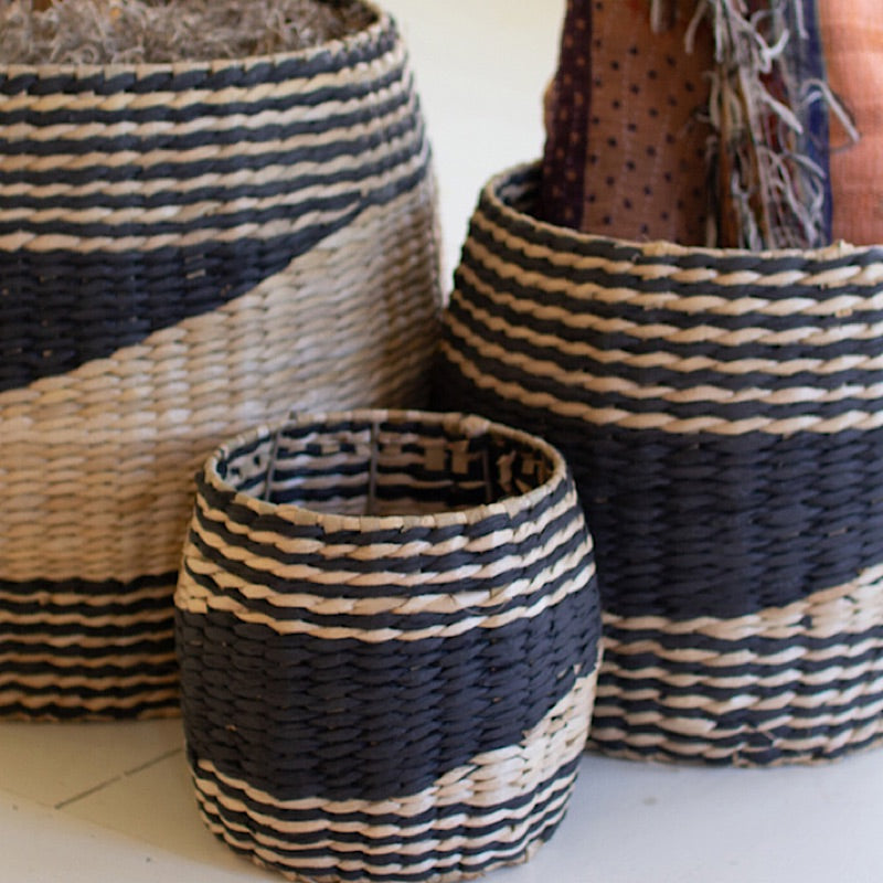 Round Black and Natural Seagrass Basket - Kalalou