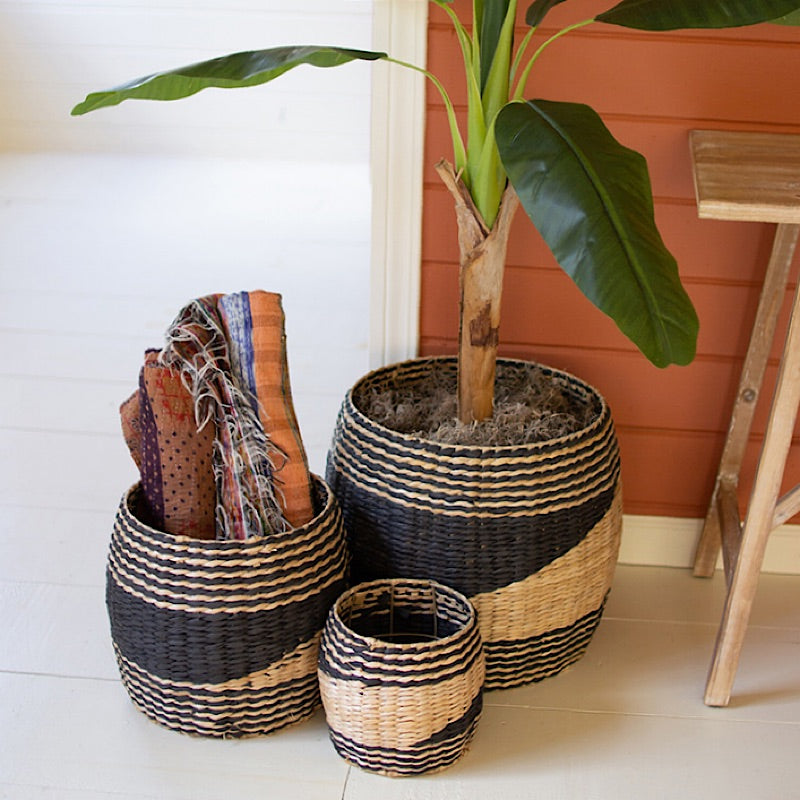 Round Black and Natural Seagrass Basket - Kalalou